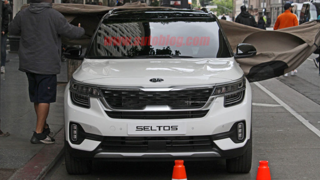 , Kia Reveals Name of New Crossover