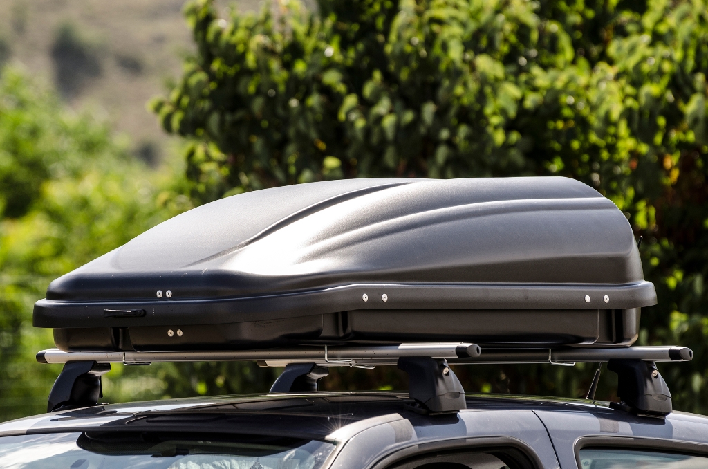 Eight Factors to Consider Before Buying a Rooftop Cargo Carrier for Your Summer Road Trip In