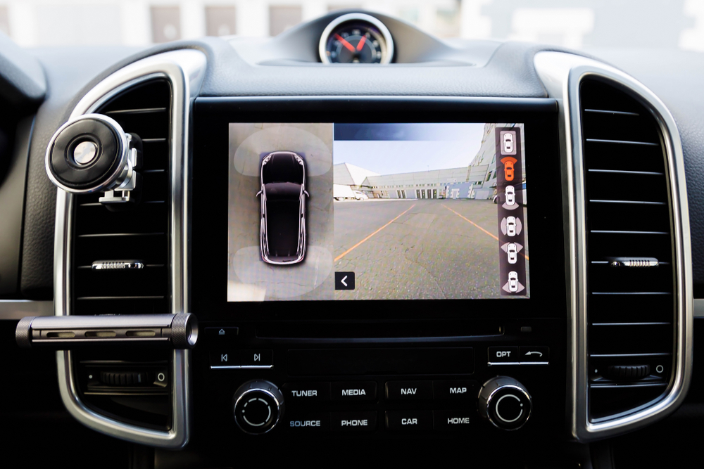 , 7 Benefits of Upgrading to a Touchscreen Head Unit