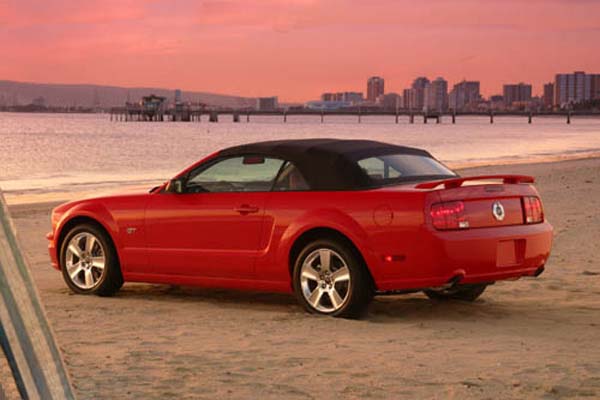 , 2006 Ford Mustang GT Convertible Road Test