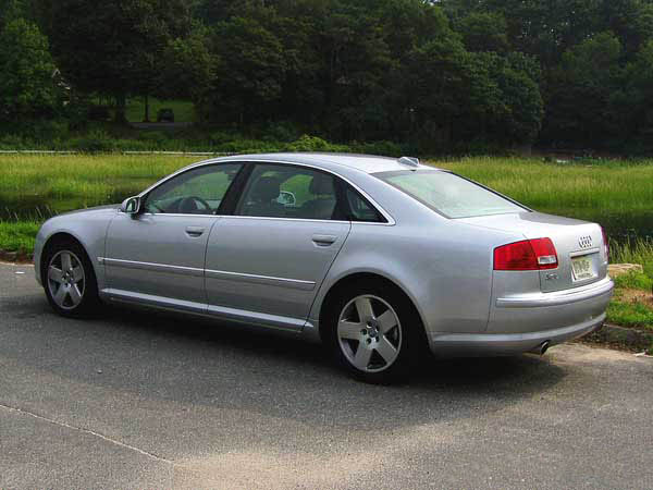 2004 audi a8 left rear view