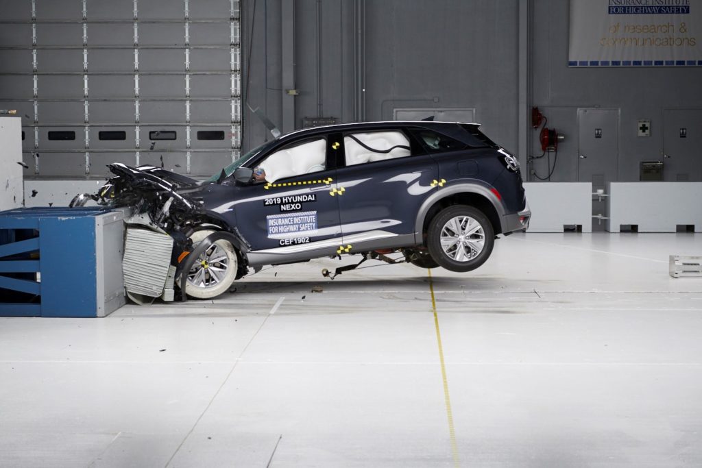 , Hyundai&#8217;s First Hydrogen Car Undergoes IIHS Crash Testing