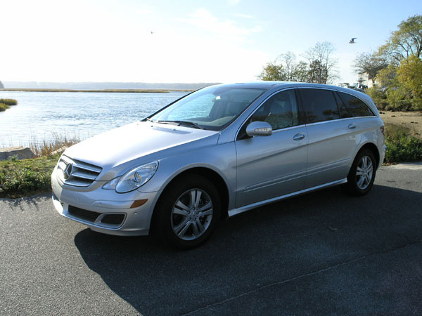 , 2006 Mercedes Benz R-Class Road Test