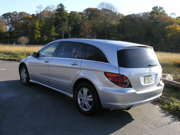 , 2006 Mercedes Benz R-Class Road Test