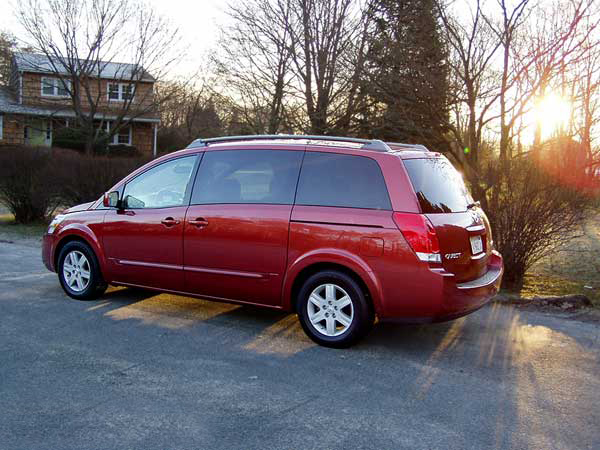 nissan quest left rear view