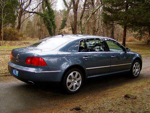 , 2004 Volkswagen Phaeton Road Test