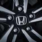 honda logo on wheel