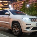 jeep grand cherokee in the city