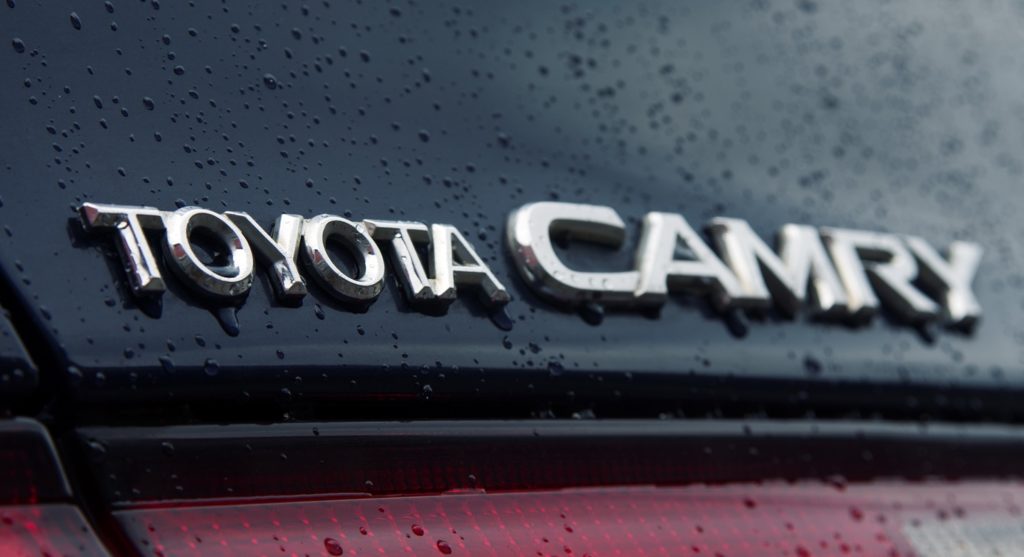 Toyota Camry emblem