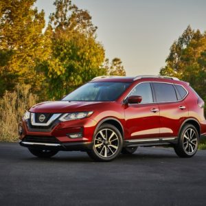 2020 nissan rogue parked outside