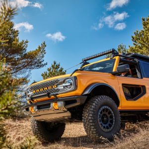 2021 ford bronco against clear skies