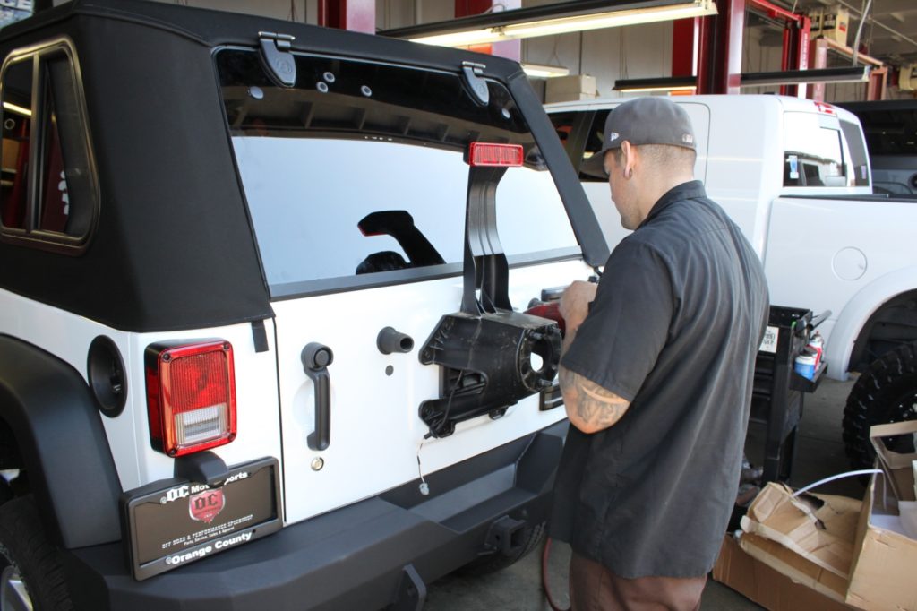 , EPISODE 4: Bestop HighRock Front and Rear Bumpers Install