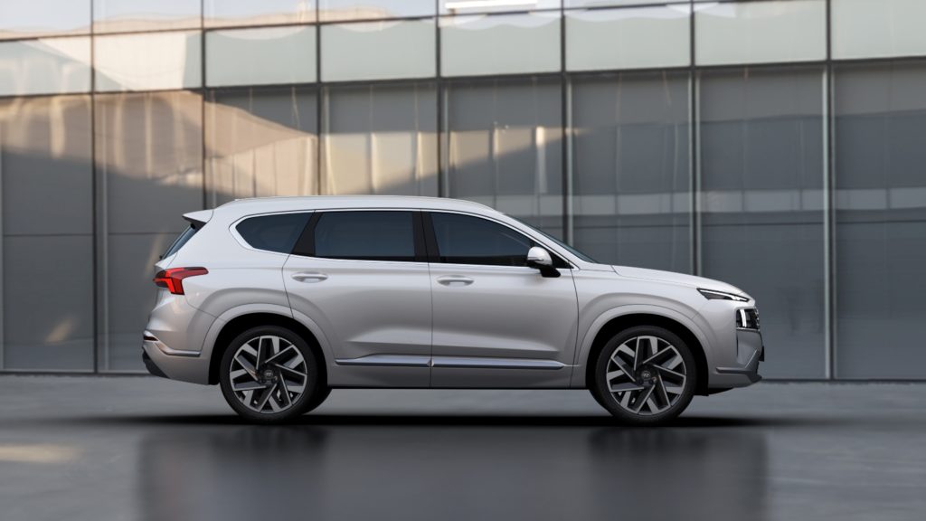 Side shot of 2020 Hyundai Santa Fe