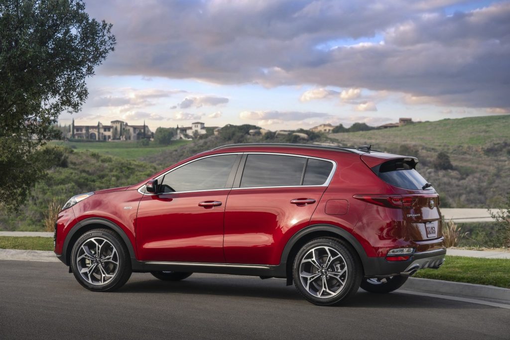 side shot of 2021 kia sportage