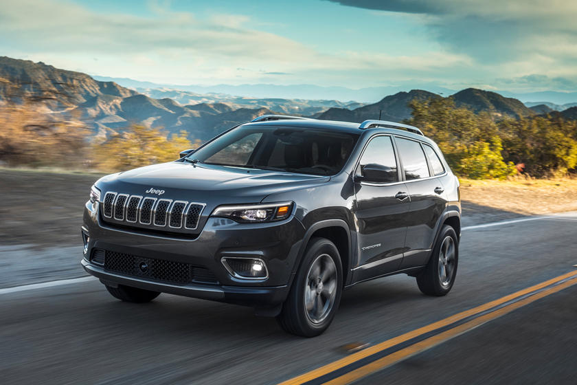 jeep cherokee latitude lux on the road