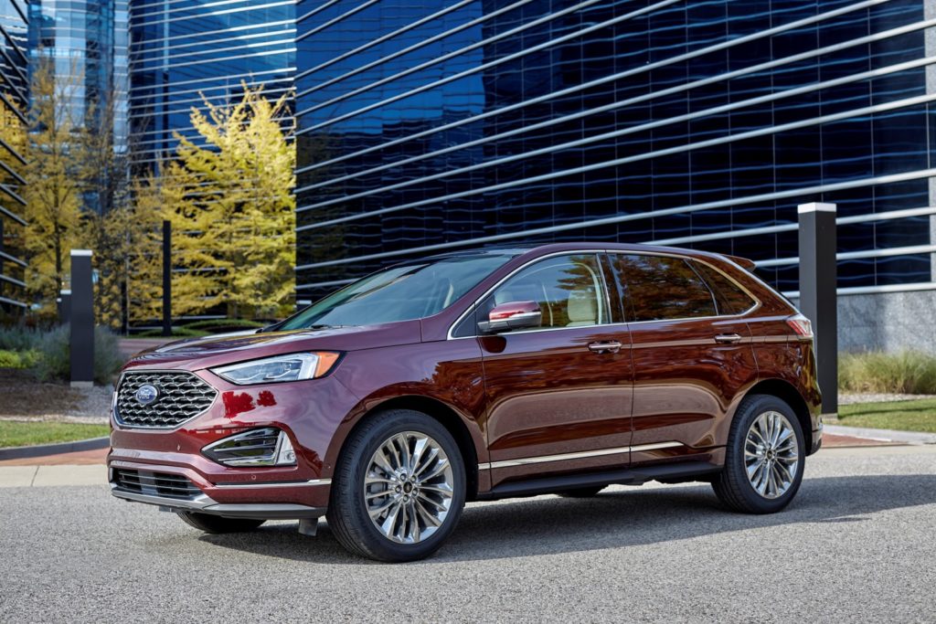 product shot of 2021 ford edge