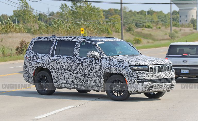 spy photo of 2022 jeep grand wagoneer