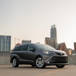 product shot of 2021 toyota sienna