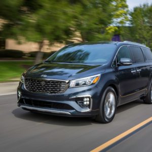 2021 kia sedona on the road