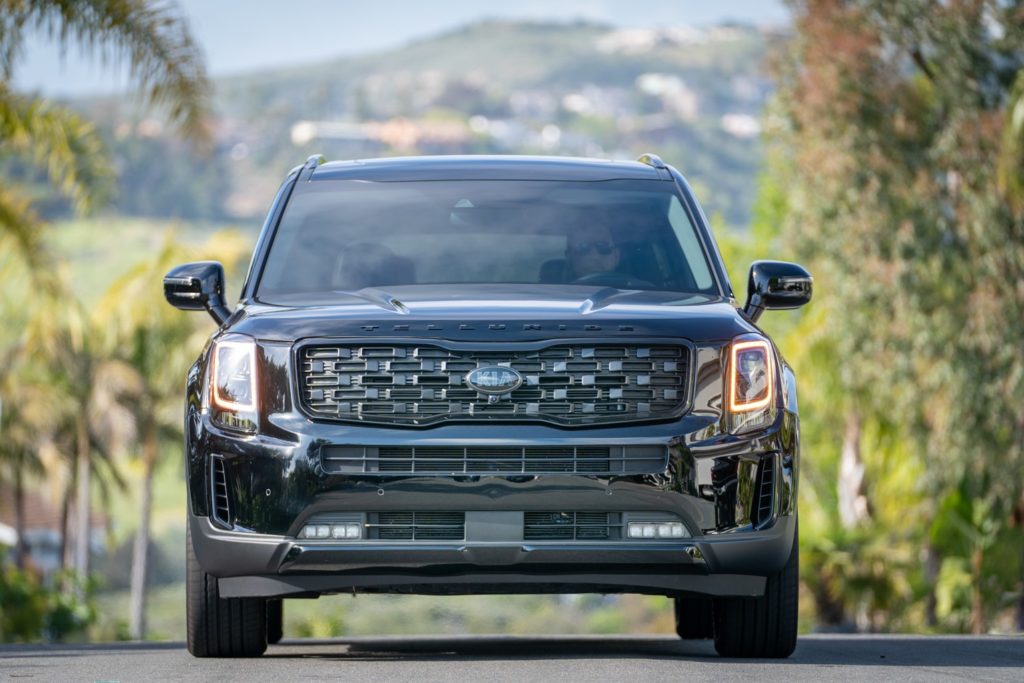 product shot of 2021 kia telluride