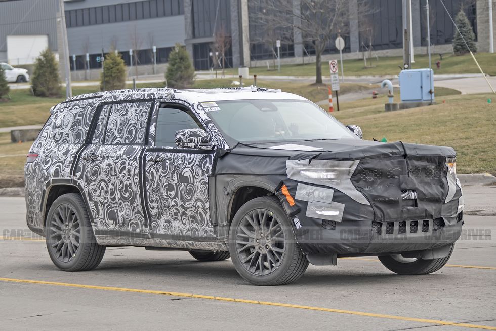 upcoming jeep grand cherokee spotted