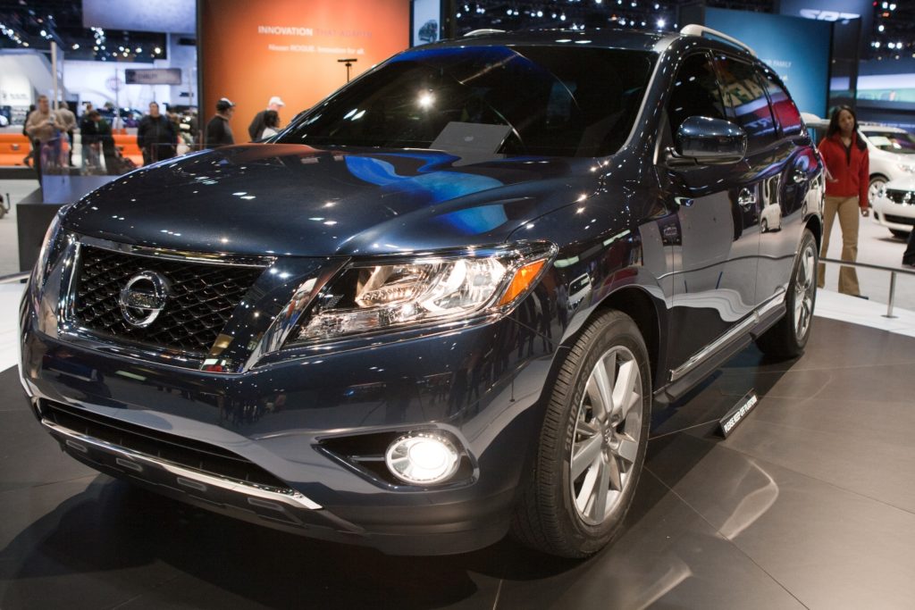 2013 nissan pathfinder on display