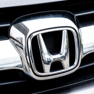 honda logo on car grille