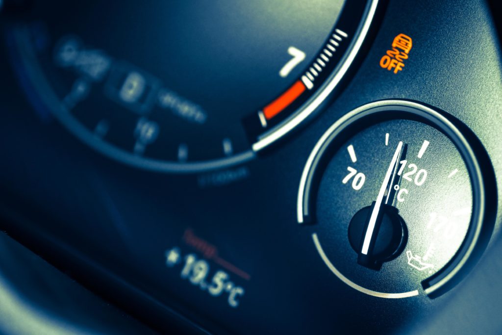 Coolant temperature gauge on the dashboard