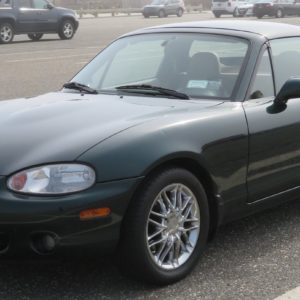 1999 mazda miata front view