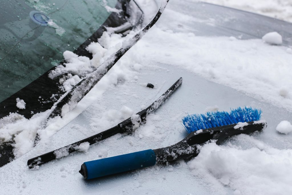 damaged windshield wiper due to snow