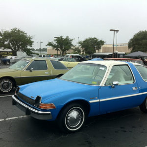 800px 1976 AMC Pacer DL coupe blue white 2014 AMO NC 17