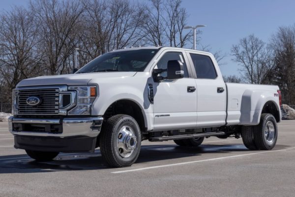 What Makes a ¾-ton Truck? Size Differences Explained - In The Garage ...