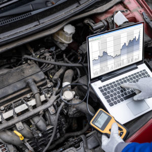 diagnosing car problem with computer