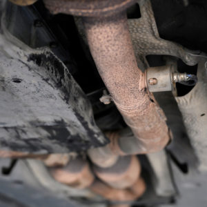 downstream oxygen sensor surrounded by rust