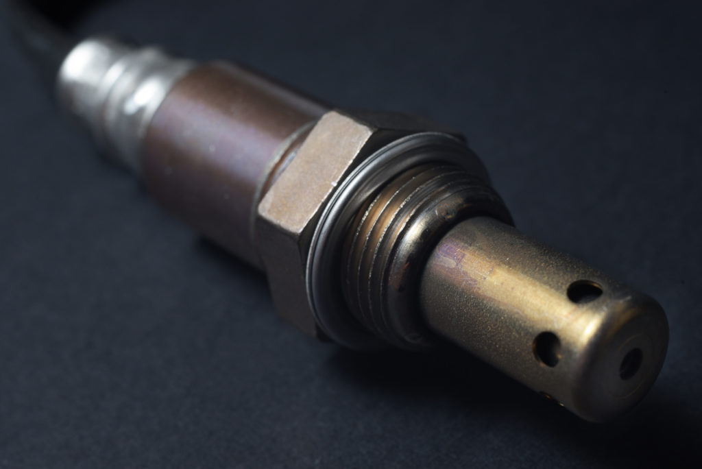 close up of oxygen sensor triggering p2414 code