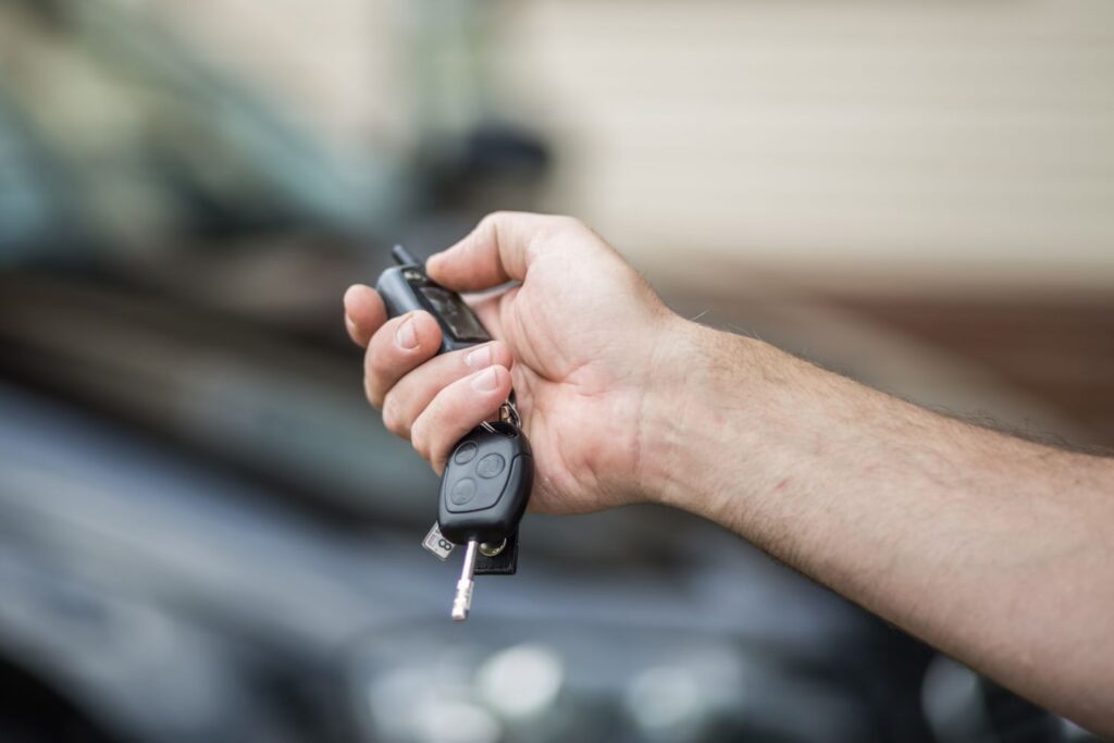 how to stop car alarm with dead key fob