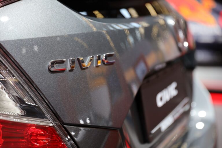 close up shot of a honda civic logo