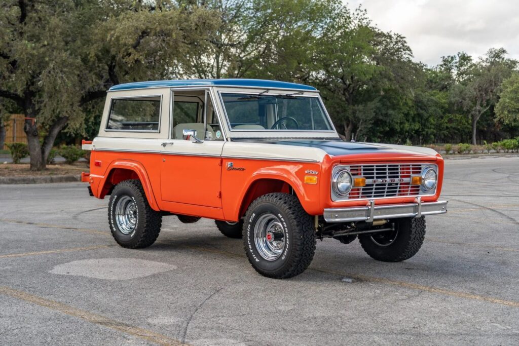 image of a 1971 ford bronco baja