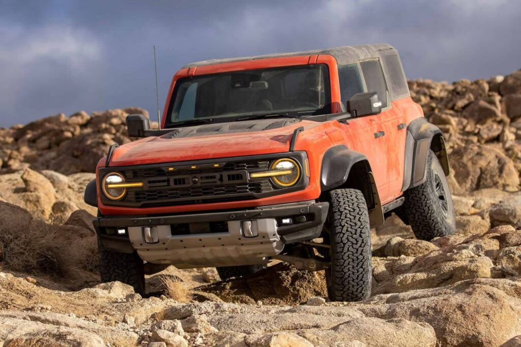 image of a 2023 ford bronco raptor