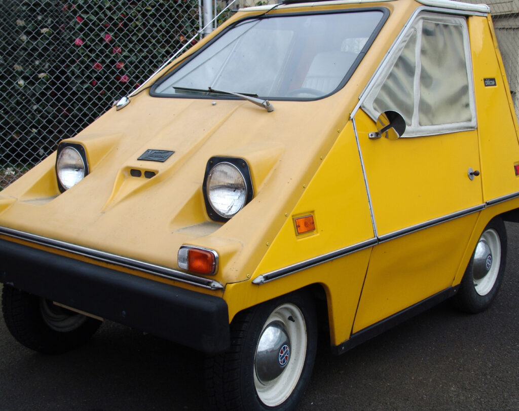 sebring vanguard citicar yellow wikimedia