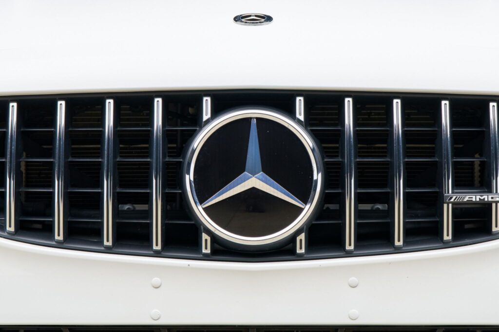 mercedes benz emblem