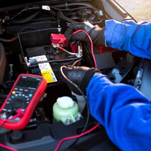 using voltmeter to inspect car electrical system