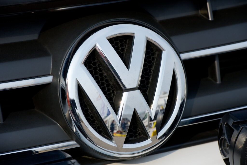 volkswagen emblem