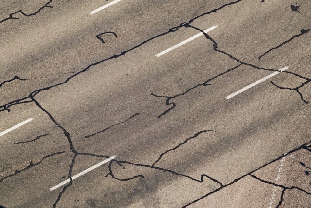 image of a squiggly road