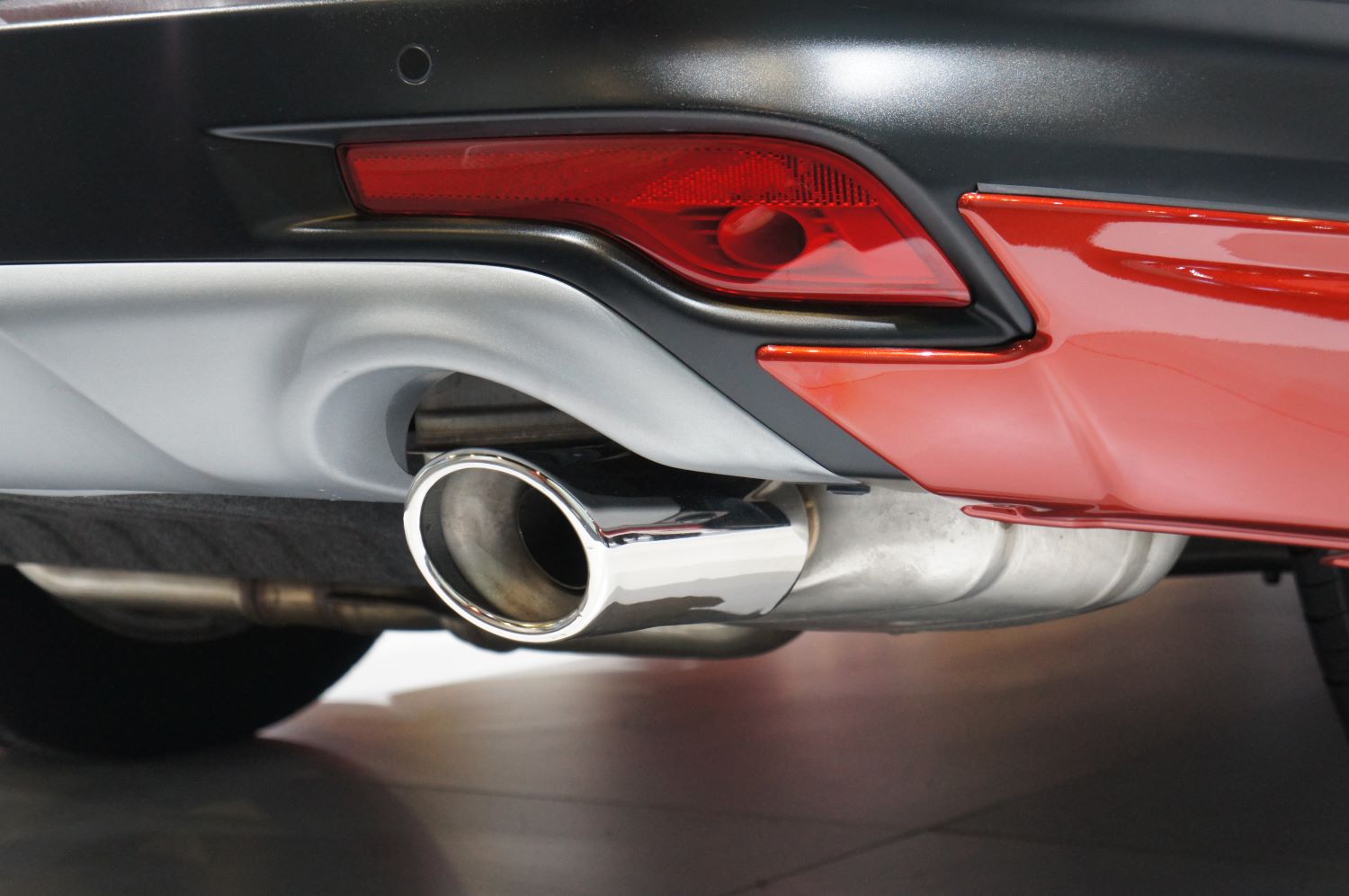 chamber muffler of a car