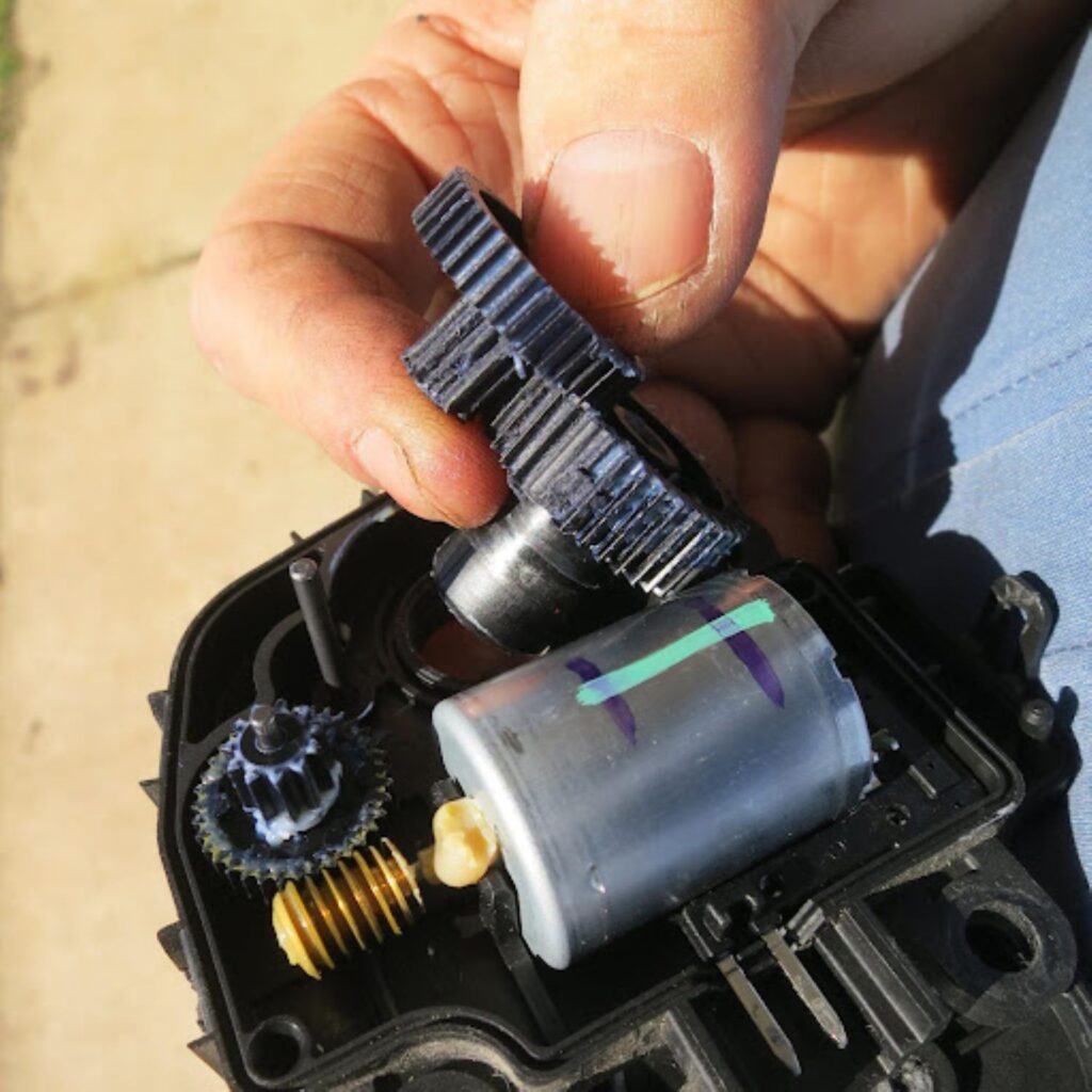 image of damaged door actuator gears