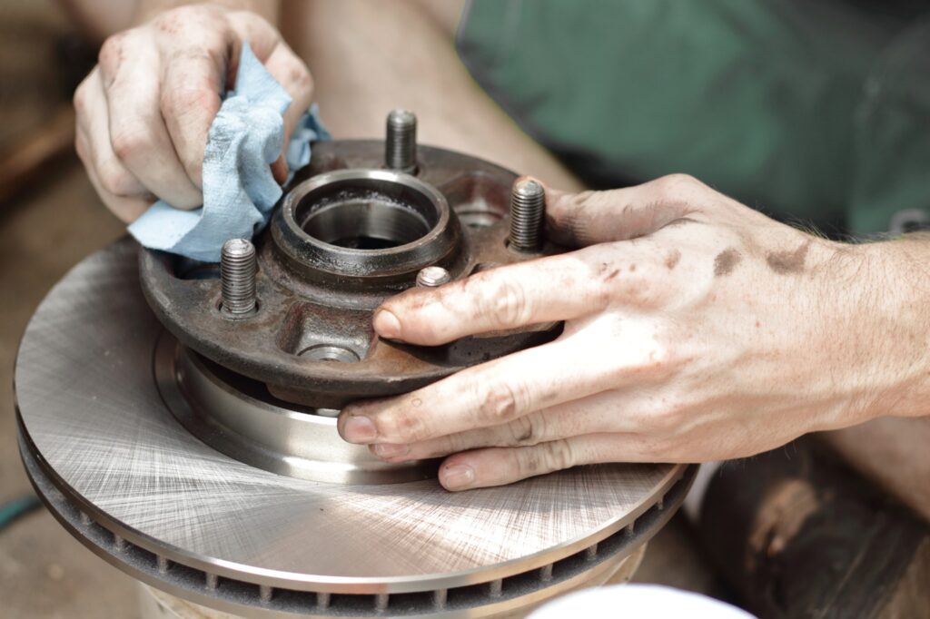 cleaning brake parts to make it look new