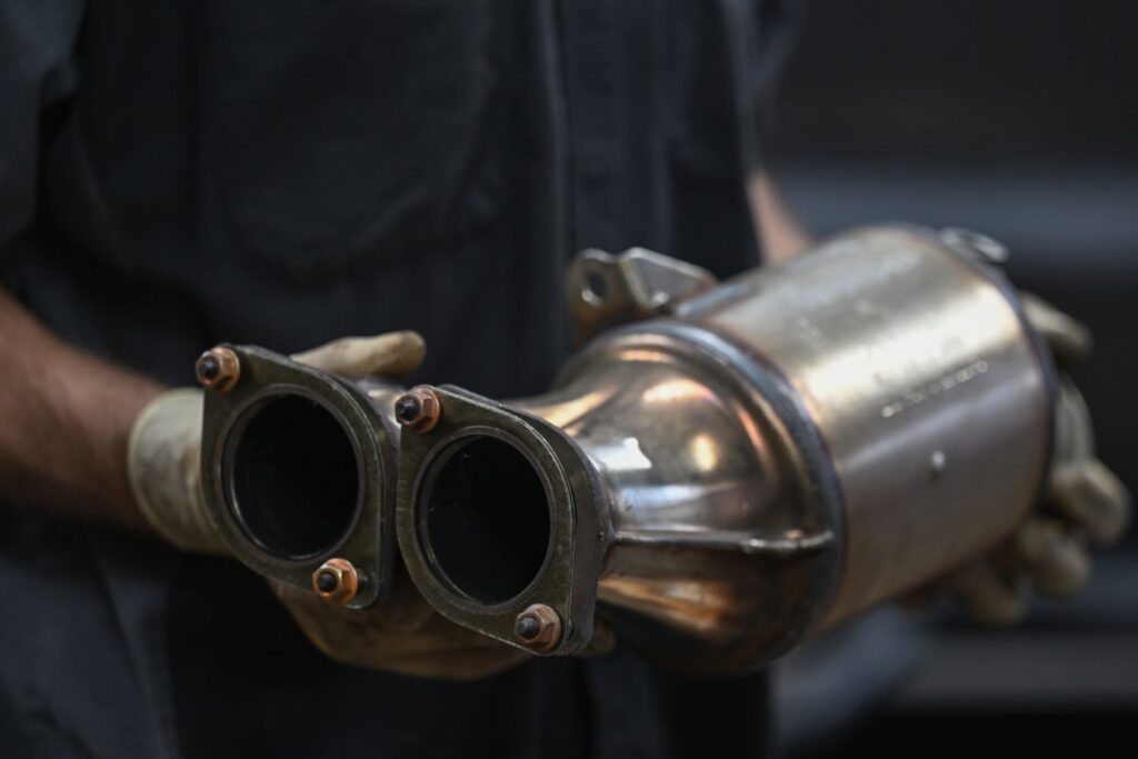 jc whitney catalytic converter product image